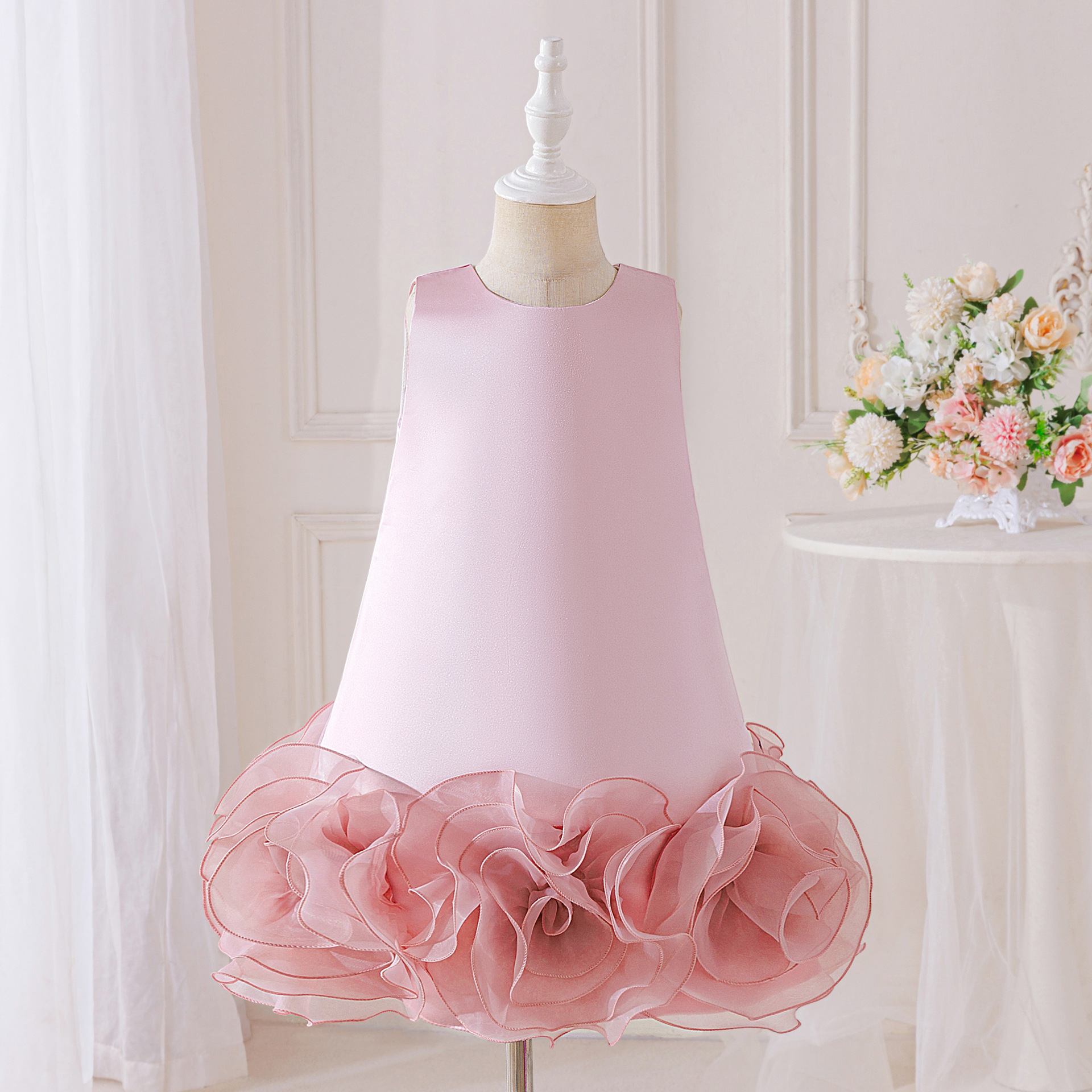 Vestido de niña transfronterizo flor de niña pequeña vestido de cumpleaños vestido de princesa chaleco vestido de estilo extranjero un cabello