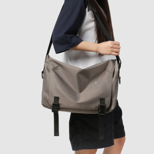 24 New Handsome Casual All-match Large Capacity High-value Waterproof Anti-stain Portable Shoulder Crossbody Men's Shoulder Bag