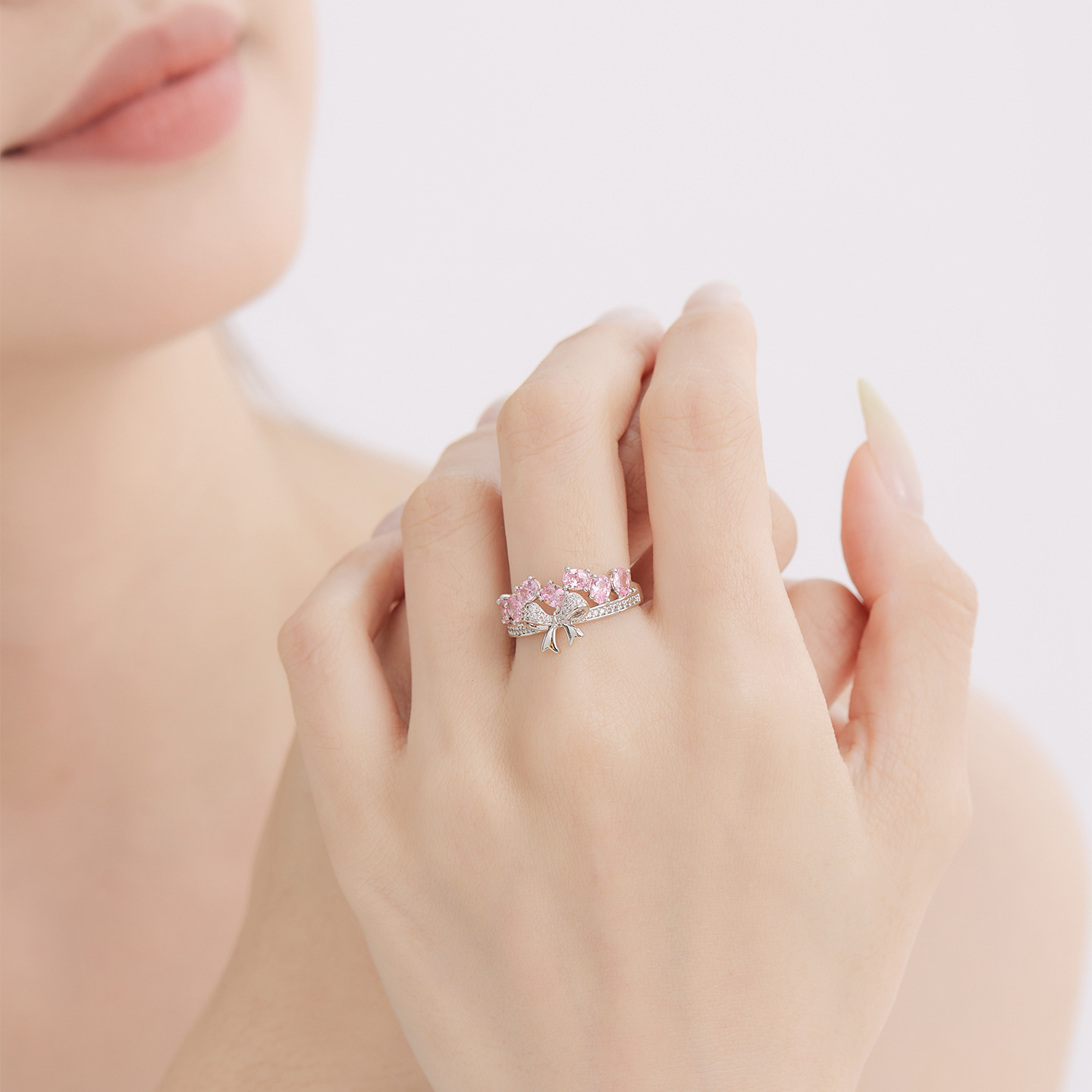 Xuping serie de arco dulce y suave anillo de aleación de cobre chapado blanco ligero anillo de lujo damas al por mayor