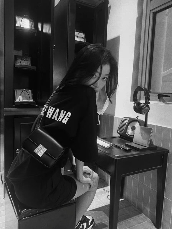 2025年新作 TEAN WANG ウィンガール同型 初代 ホワイトシリコン 立体文字 半袖 男女同型 インス|undefined
