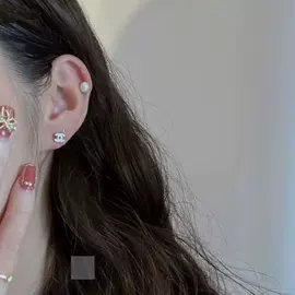 耳钉;戒指;项链