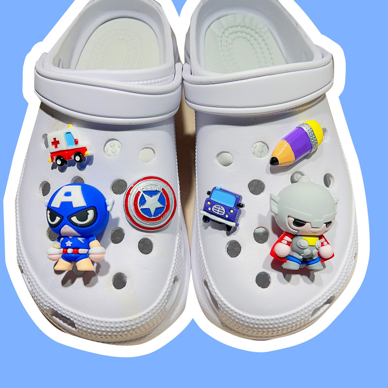 Marvel doll Ultraman Captain America hole shoes men's accessories diy accessories shoe buckle shoe flower cartoon Three-dimensional