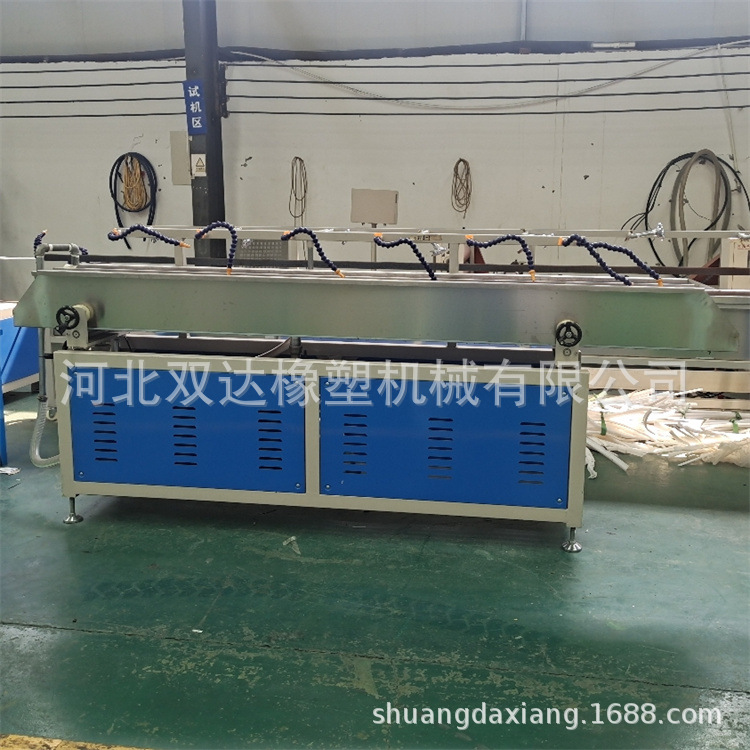 彩色塑料胶条挤出机  塑料装饰条挤出机生产线