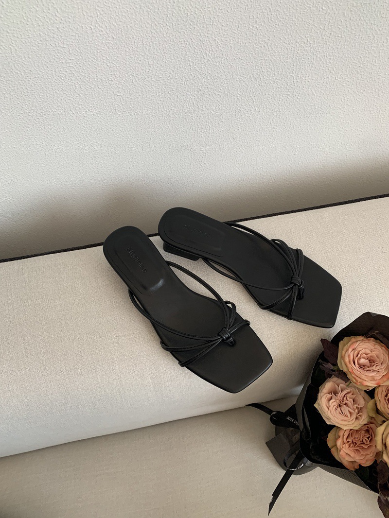 블랙 (두꺼운 뒤꿈치)