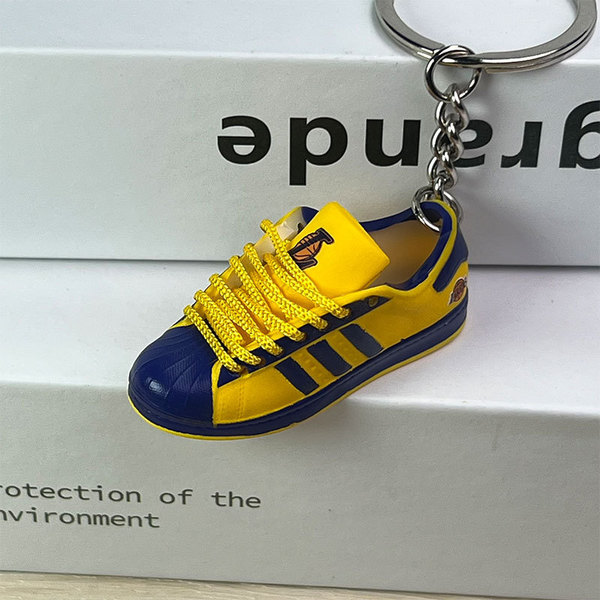 NBA team shoe model keychain James Curry Owen battle boots key pendant accessories Adidas shoe model