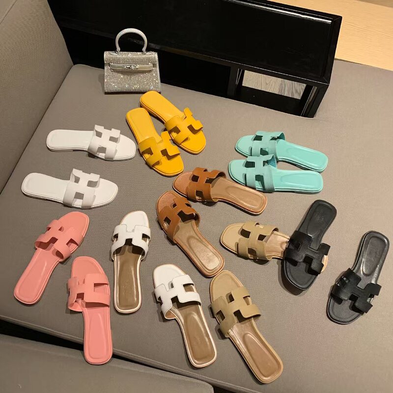 H Slippers for Women for Summer Wear, 2026 New Style Sandals for Women, Fashionable and Versatile, Slimming Flat H-Shaped Beach Slippers for Women