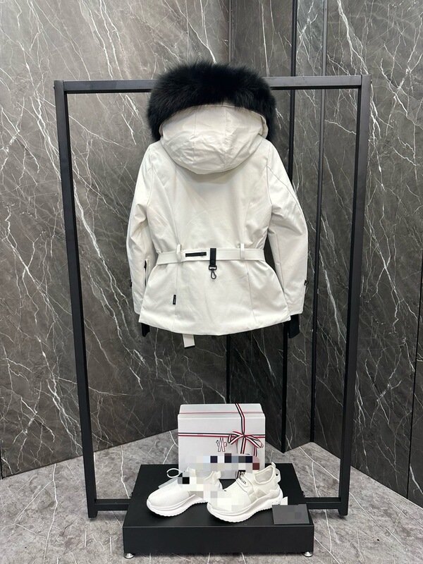 Mengjia High-End Women's Waist-Cinching down Jacket, Outdoor Skiing Waterproof Coat with Large Fur Collar, Same Style as Worn by Yang Mi