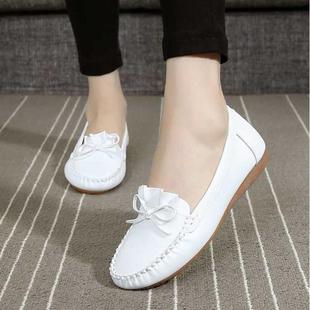 Mother's shoes soft bottom women's comfortable tendon bottom slip-on middle-aged and elderly women's leather shoes spring and summer flat hollow peas shoes