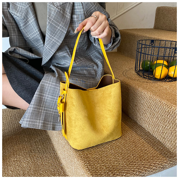 2025 New Matte Suede Mother-Daughter Bucket Bag For Women, Niche Luxury Large Capacity Retro Shoulder And Crossbody Bag - Thumbnail 3