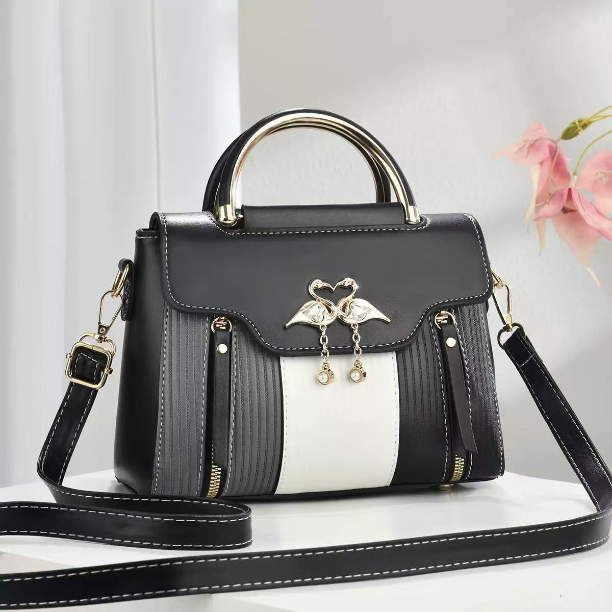 2026 nueva moda multicolor bolso cuadrado bolso cisne mujer decoración mochila bolso de viaje