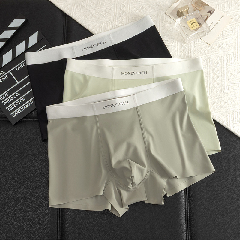 Verano delgado y frío calzoncillos de seda de hielo para hombres, pantalones antibacterianos, entrepierna transpirable sin marcas, pantalones cortos grandes para hombres.