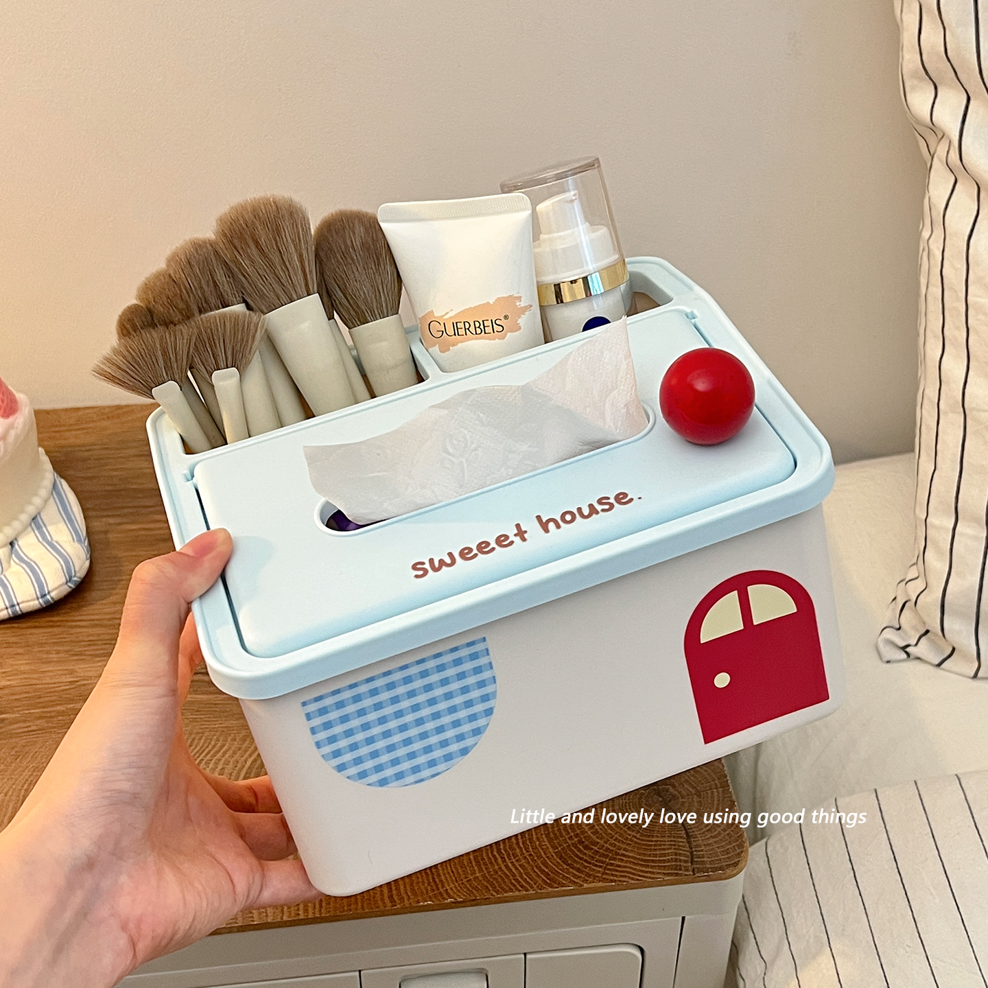 ins新小房子桌面纳盒纸巾盒化妆刷口红筒文具物书桌置物收纳包邮