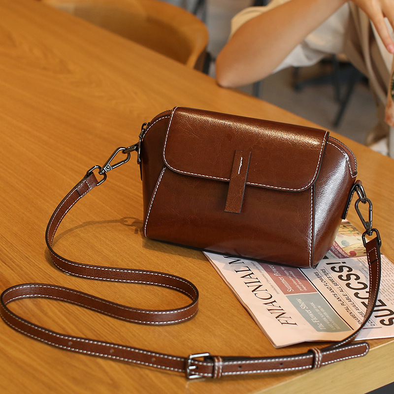 Vintage High-End Leather Small Bag 2026 New Style Elegant Luxury Coin Purse Niche Versatile Shoulder Crossbody Bag Vintage High-End Leather Small Bag 2026 New Style Elegant Luxury Coin Purse Niche Versatile Shoulder Crossbody Bag