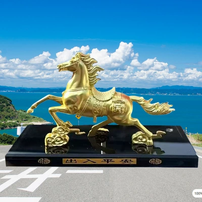Car Decorations: Horse-Themed Red Flag | Perfplant seat - black-background-golden-horse