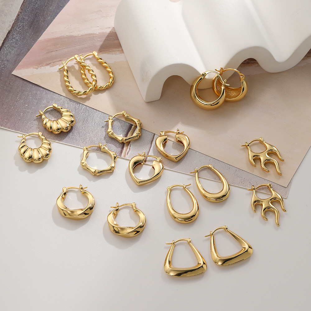 1 Pair Quantity Daily Occasion 1 Pair Retro Lady U Shape Heart Shape Twist Plating Copper 18k Gold Plated Earrings