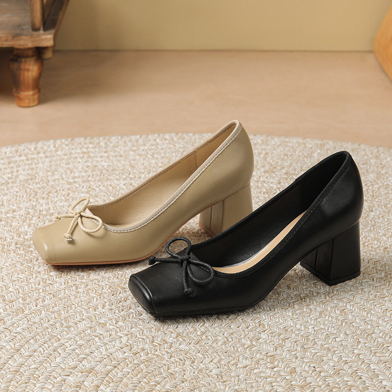 Giày cao gót nữ mũi vuông gót thô 3–6 cm, mặt giày phối nơ, kiểu mary jane — Màu Kaki, Màu đen