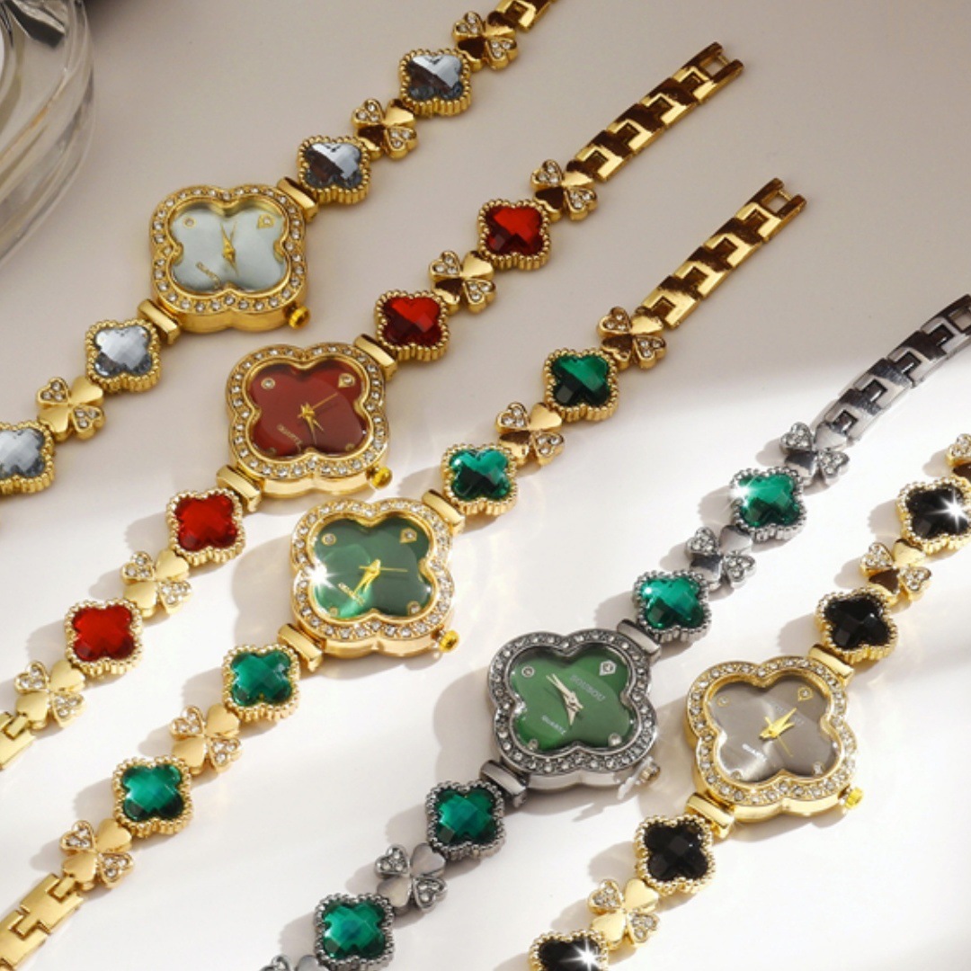 2025 Cross-Border Hot-Selling Fashion Style Light Luxury Diamond Bracelet Women's Watch Four-Leaf Clover Shaped Watch Factory Wholesale