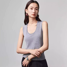女式针织衫;女式T恤;女式衬衫