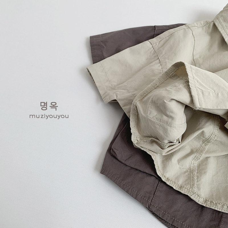 Ropa para niños Camisas de color sólido para niños y niñas 2025 primavera y verano nuevos niños japoneses y coreanos de manga corta de algodón fino ropa de trabajo superior