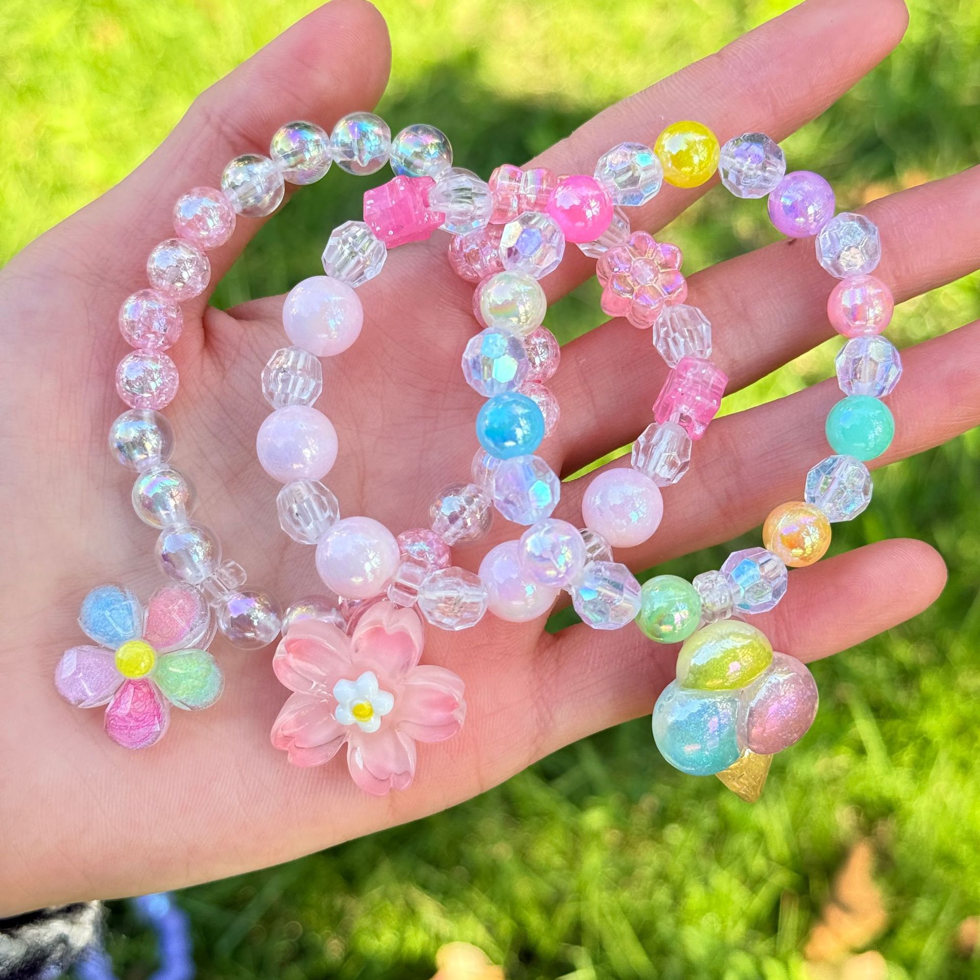 Children's bracelet dopamine bracelet cartoon pendant accessory beaded sweet little girl's bracelet versatile style