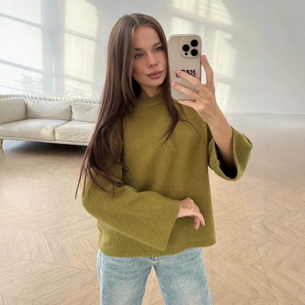 knitted sweater with a round collar