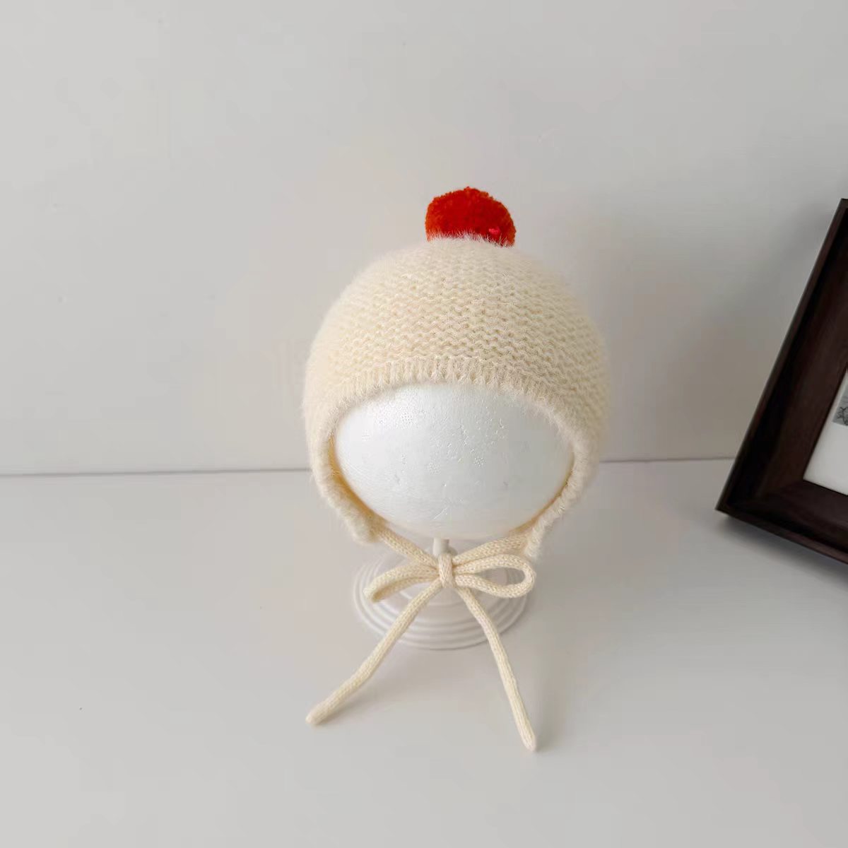 2 quả bóng tóc, 2 sợi dây, màu trắng nhạt / Chu vi mũ 40-48cm, tham khảo 3-18 tháng