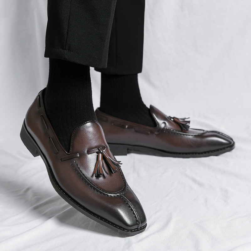 Zapatos de hombre transfronterizos más tamaño nuevos zapatos de cuero casuales moda estilo británico zapatos de cuero tendencia zapatos de cuero de un pie al por mayor
