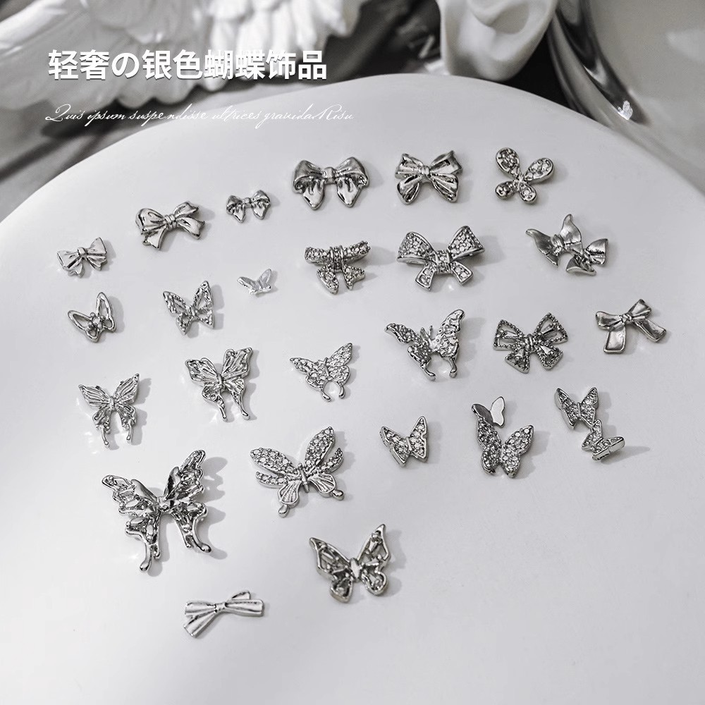 Small accessory for manicure