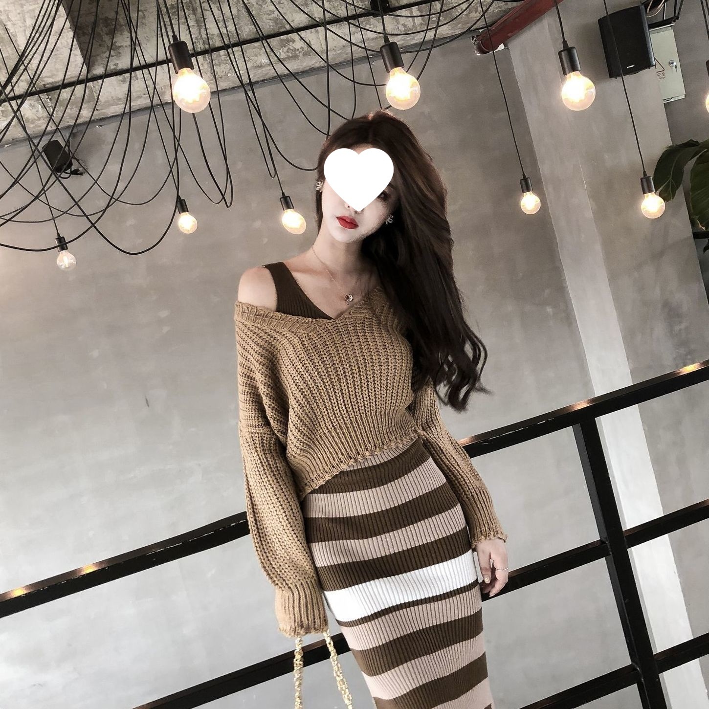 2026 Autumn/Winter New Korean Retro Hyuna Two-Piece Set: Versatile Short Sweater with Skirt Collar + Striped Dress