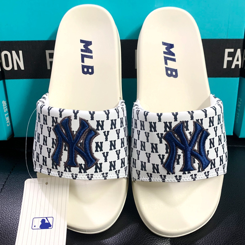 Cross-Border Popular Slippers for Men in Summer, Non-Slip Soft Soles, Heavy Embroidery, Couples Indoor and Outdoor Trendy Sandals and Slippers for Women in Summer Cross-Border Popular Slippers for Men in Summer, Non-Slip Soft Soles, Heavy Embroidery, Couples Indoor and Outdoor Trendy Sandals and Slippers for Women in Summer