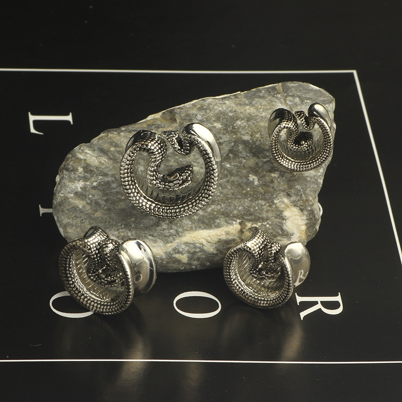 Labret piercing jewelry detail image