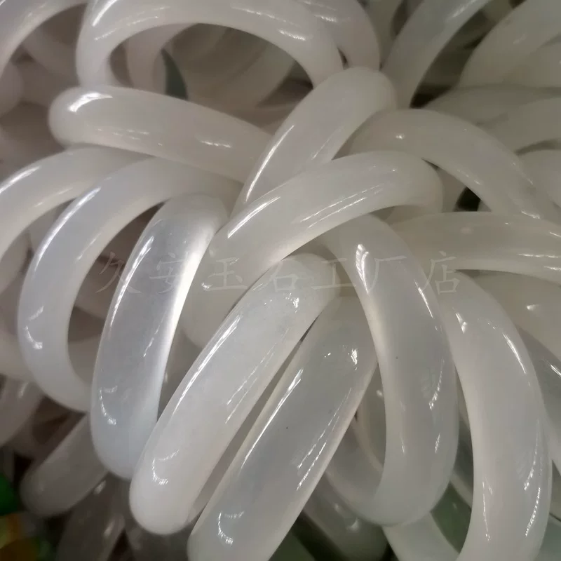 Quartz Yiyu Yueye Moon Light Bracelet Fine Moisturizing Baiyue Wild Women's Jade Bracelet Jewelry Factory wholesale