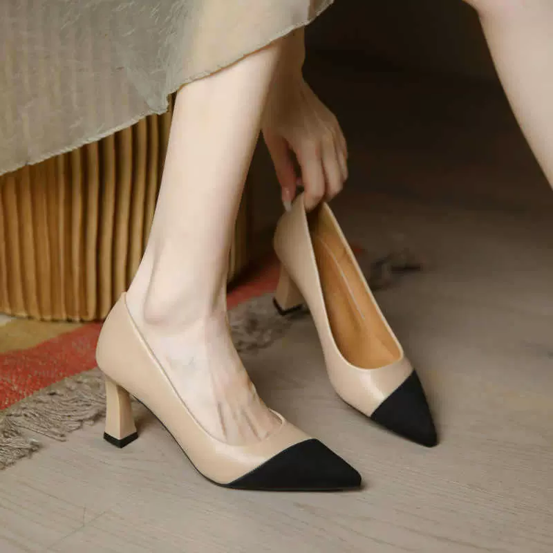 2025年春季拼色尖头高跟鞋女配裙子淑女风细跟鞋子酒店职业风单鞋
