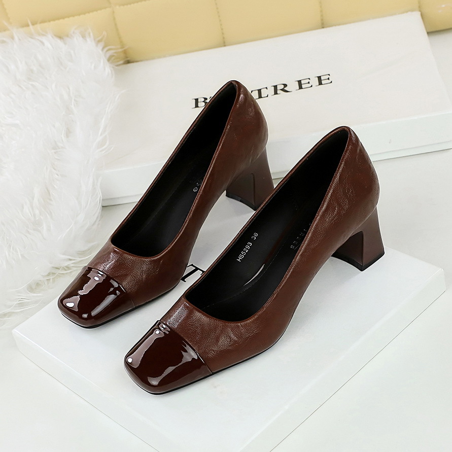 Damen Pumps Im Retro-stil Mit Blockabsatz Und Karreeform_voghion.com