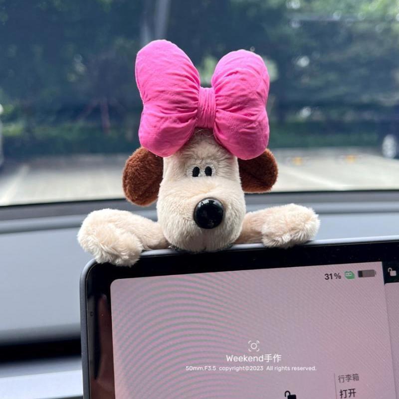 車のスクリーンオーナメント、かわいい犬の車のディスプレイ、ぬいぐるみオーナメント、男性と女性の人形の装飾|undefined