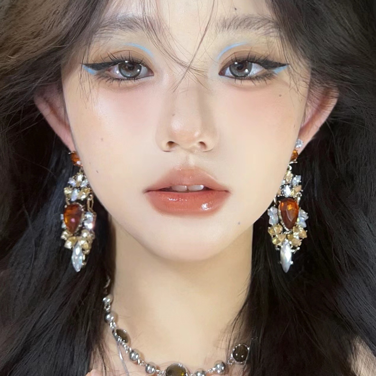 European and American Ins Old Style Flash Temperament Exaggerated Earrings Women's Inlaid Rhinestone Earrings Slimming Earrings