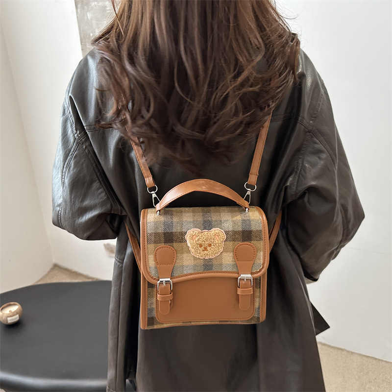 Moda retro belleza nicho mochila 2024 nuevo estilo universitario bolso de hombro universal para trabajar mochila de viaje