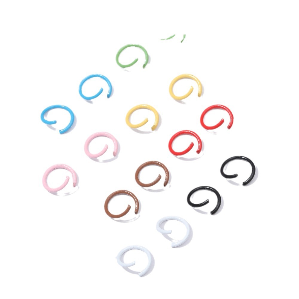 Suministro directo de fábrica bricolaje pintura metal llavero C anillo de color abierto anillo único anillo de conexión hecho a mano anillo colgante material lote