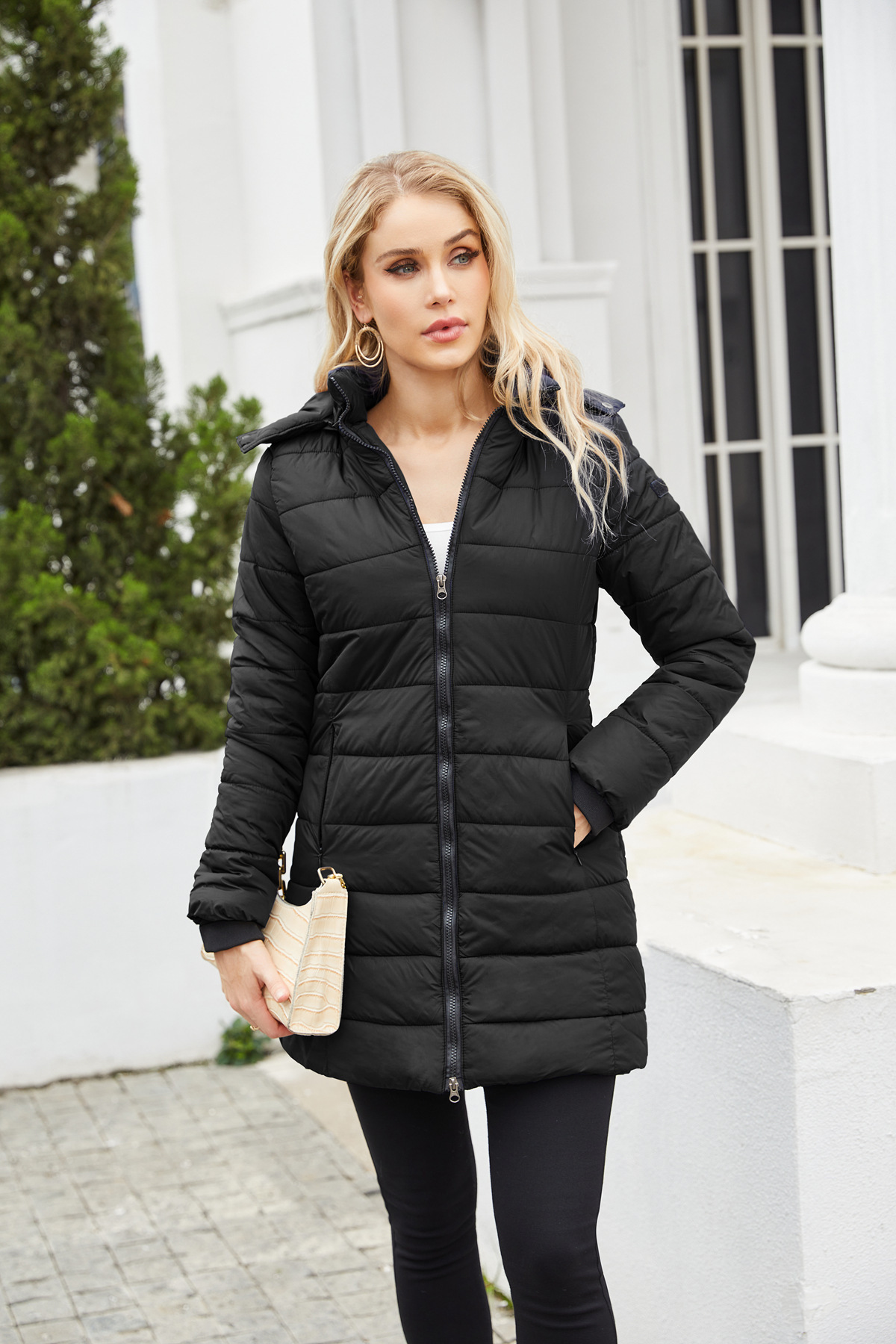 Abrigo de invierno para mujer con capucha extraíble parka impermeable_voghion.com