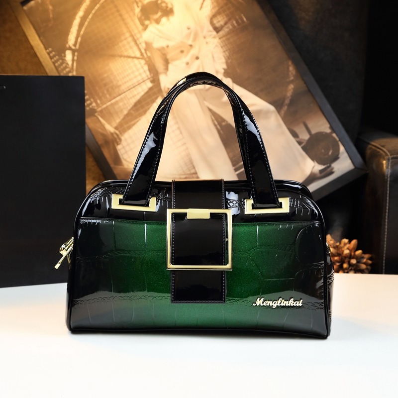 Bolso de mujer 2025, nuevo multicapa de hombro de cuero suave de mediana edad, bolso de almohada portátil de Boston.