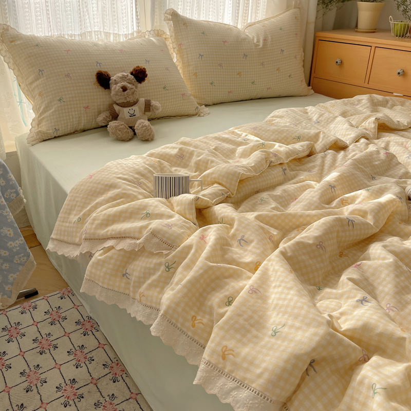 Juego de cuatro piezas de cama de edredón de verano de algodón lavado al aire princesa 2025 nuevo traje de tres piezas de ropa de cama de encaje hueco