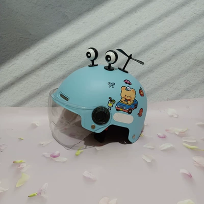 3C Children Summer Helmet Electric Motosiklet kaskı (dəbilqə) - white-short-light-blue-car-bear-black-eyes-black-windmill-7-15-years-old