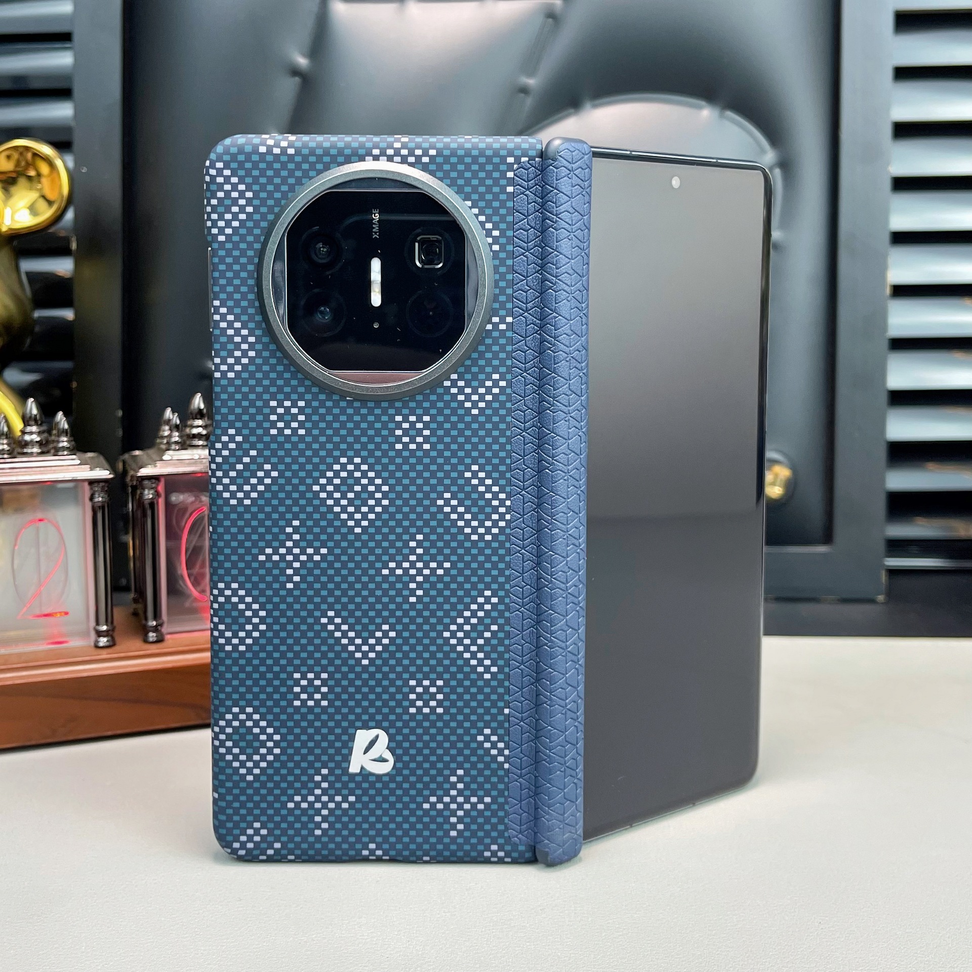 SKU01_颜色分类(【字母蓝】中轴保护_背面磁吸)