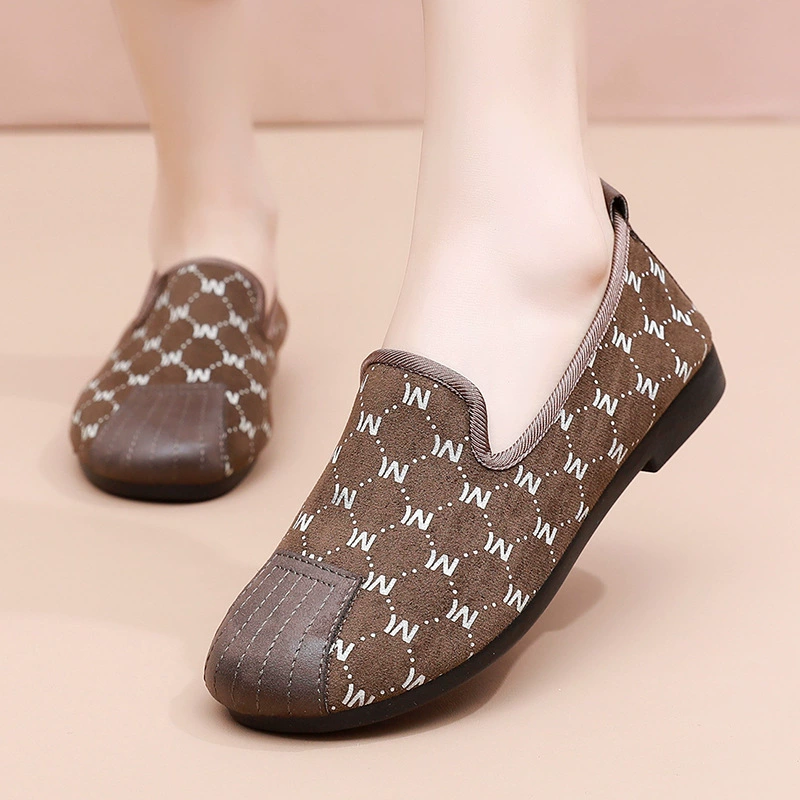 Старые пекинские туфли из ткани Весенние и осенние женские туфли один педаль ленивые туфли женские мягкие подошвы Xiaxiangfeng женские повседневные туфли из ткани мама туфли