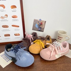 ピンクの徳訓板靴の女性の醜さは春の新型のchi小衆の泡芙のパンの靴の阿甘のバレエの白い靴を萌えます。