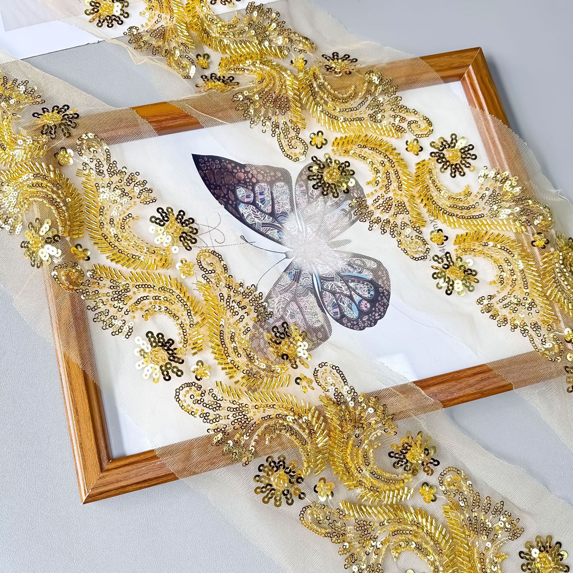 Encaje Decorativo con Lentejuelas y Flores 3D de 14.5cm de Poliéster para Vestidos y Puños image 2