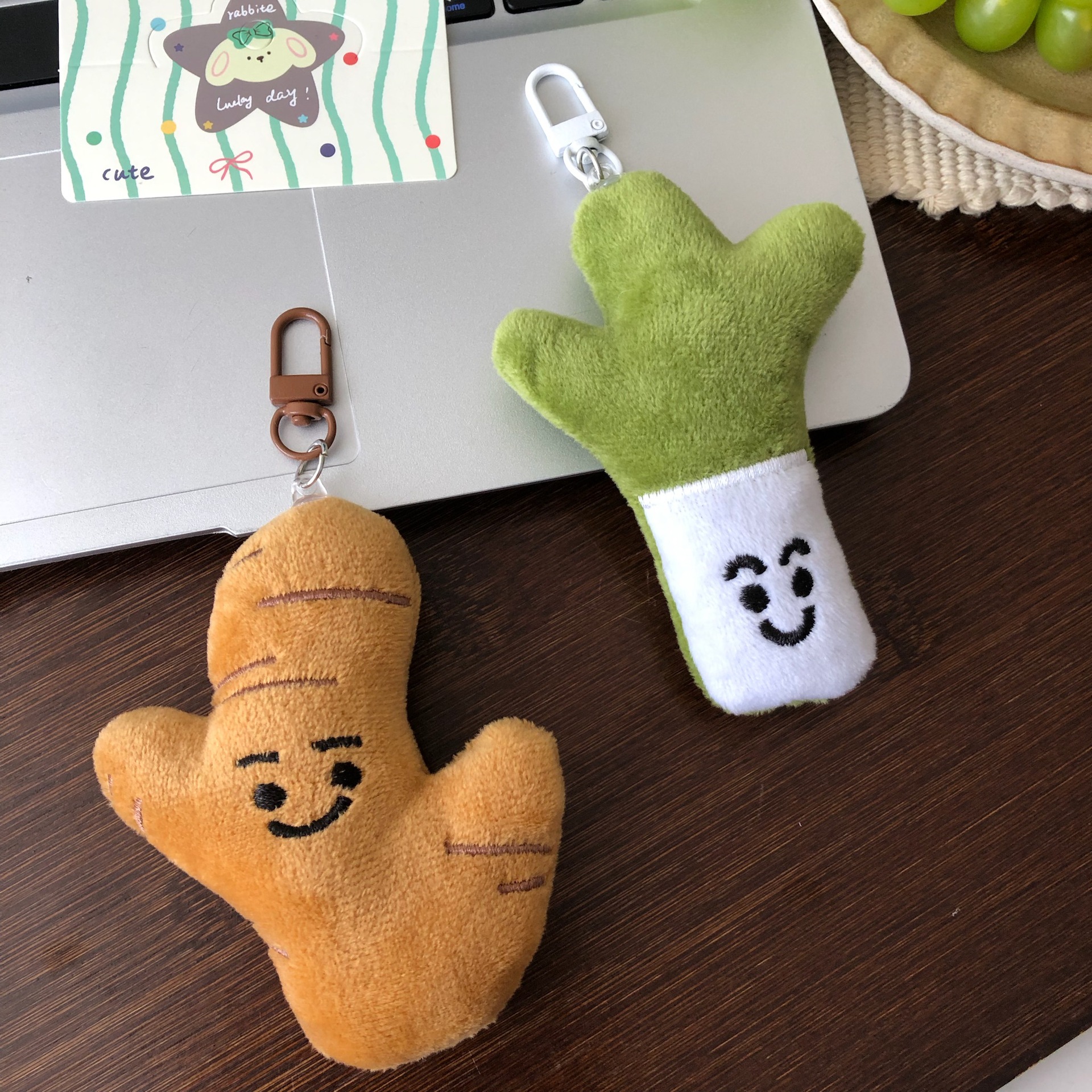 Cartoon Expression Vegetable Doll Pendant Student Versatile Keychain Pendant Girl Bag Doll Boutique Store Pendant