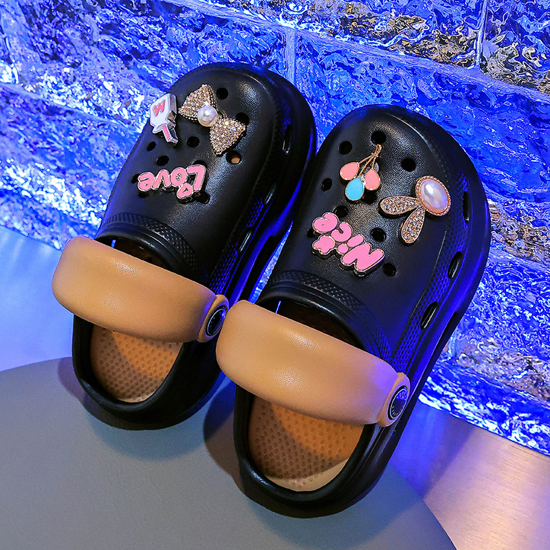 검은 젖병 토끼