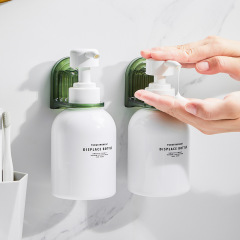 軽くて豪華な手洗いの液体の瓶の口の棚は穴を開けないで石けんの液体器を押して支えます。