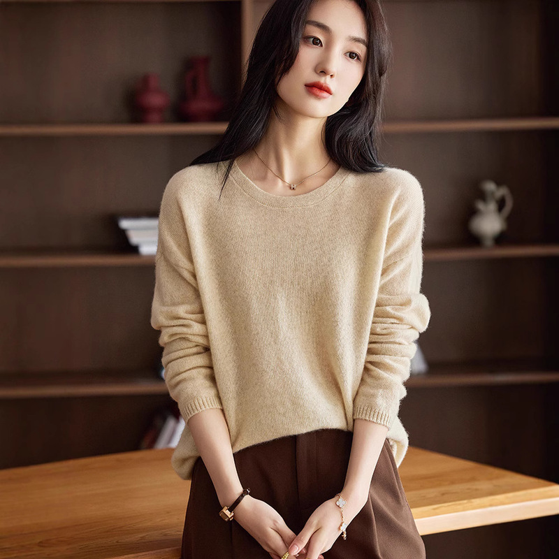 Autumn and Winter New Long-Sleeved Sweater Round Neck 100% Pure Wool Sweater Women's Pullover Versatile Slimming Look Knitted Bottoming Cashmere Autumn and Winter New Long-Sleeved Sweater Round Neck 100% Pure Wool Sweater Women's Pullover Versatile Slimming Look Knitted Bottoming Cashmere